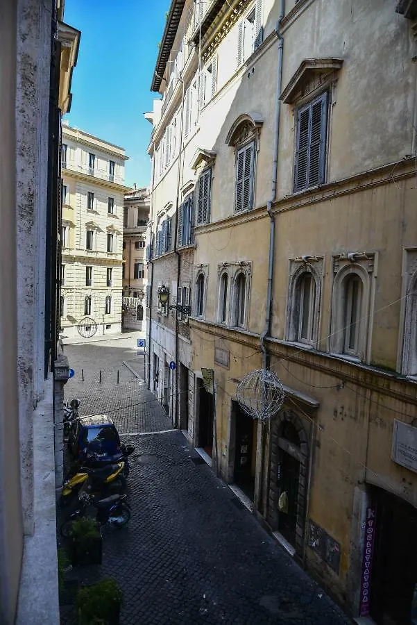 Stylish Apartment In Central Rome 