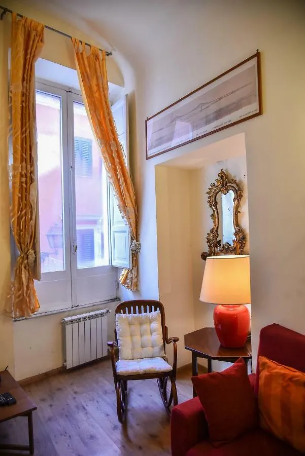 Stylish Apartment In Central Rome 