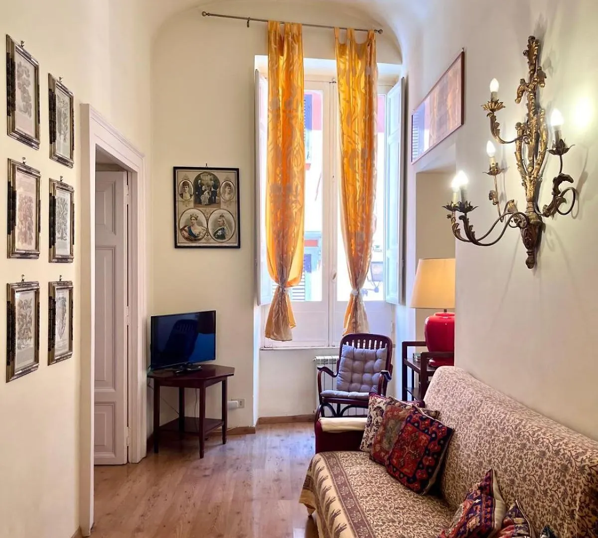 Stylish Apartment In Central Rome 